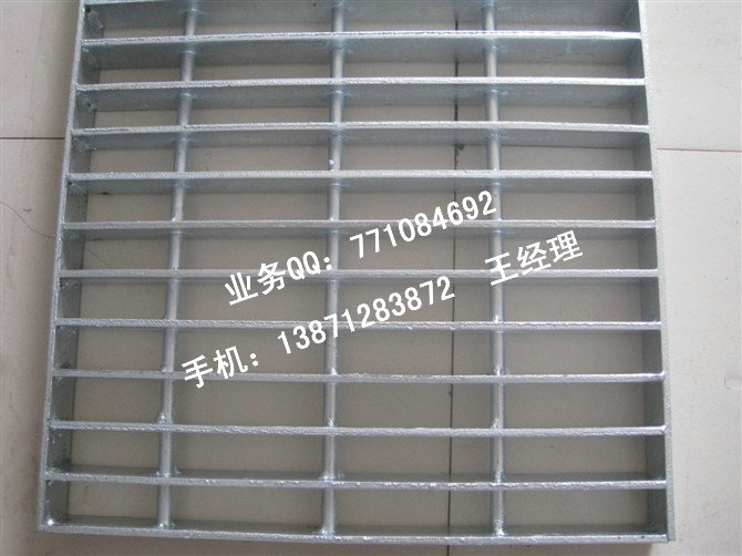 中心穿杆钢格板G